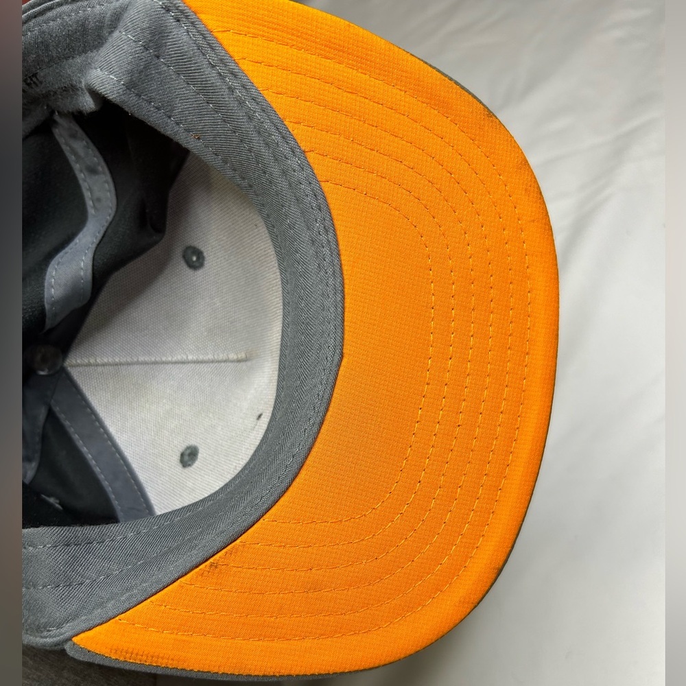 Under Armour Charcoal and Orange Camo Flat Youth Ha SKU B10 - Picture 6 of 9